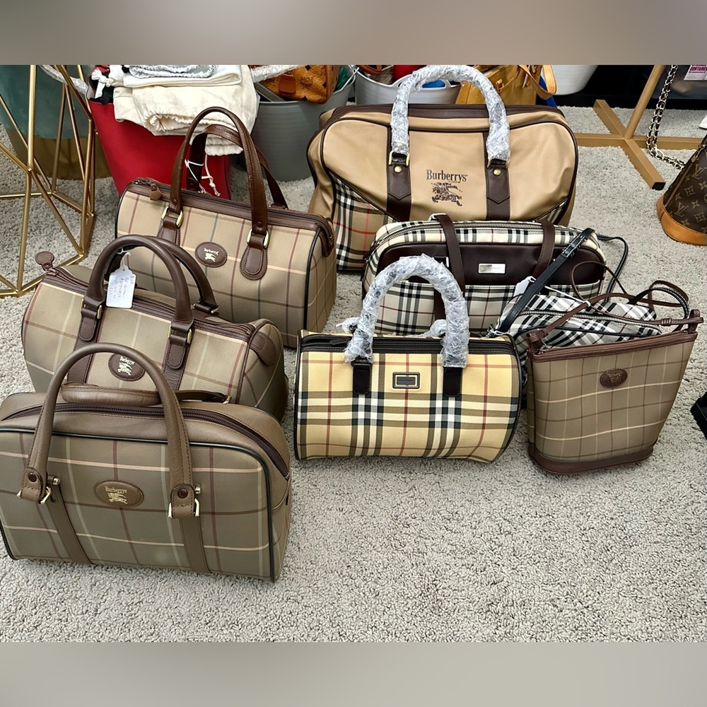 Burberry, lots of ‘em. Message me for prices and more photos👛👜